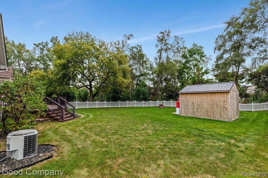 41553 Cherry Hill Road Canton, MI 48188 - Photo 35 of 38