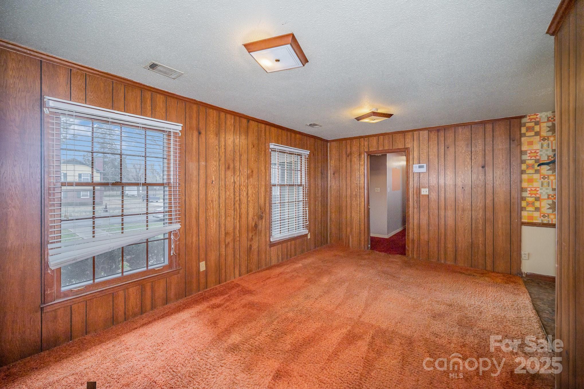 2039 Bangor Road, Unit 12 Charlotte, NC 28217 - Photo 4 of 19 Gallery Image 4