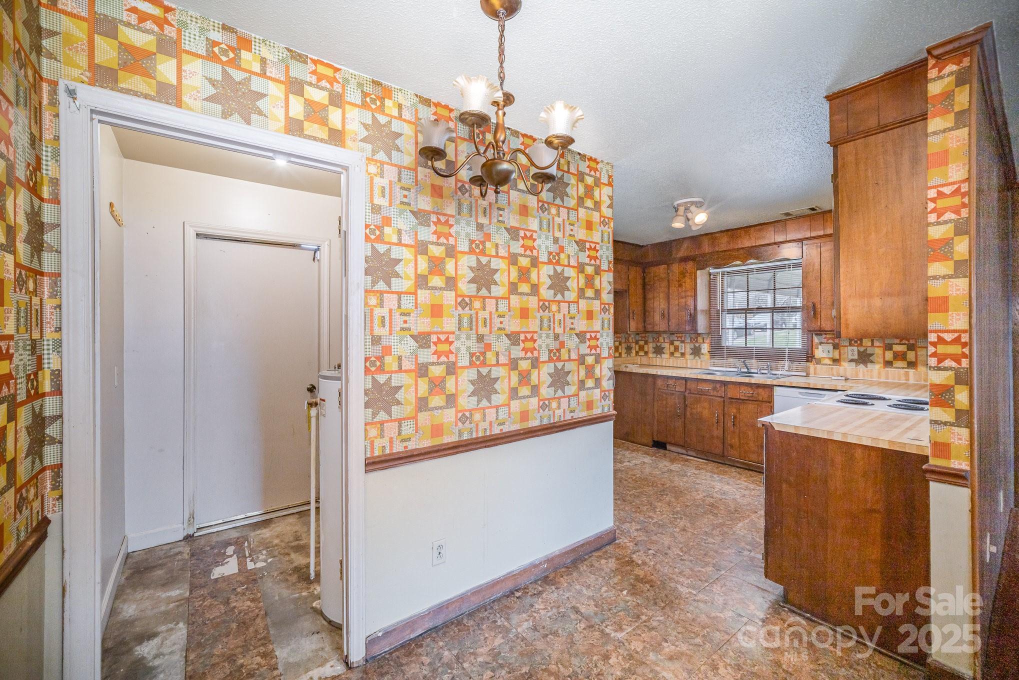 2039 Bangor Road, Unit 12 Charlotte, NC 28217 - Photo 10 of 19 Gallery Image 10