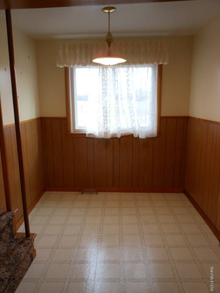 8800 Ellis Road Ravenna, MI 49451 - Photo 4 of 29 024