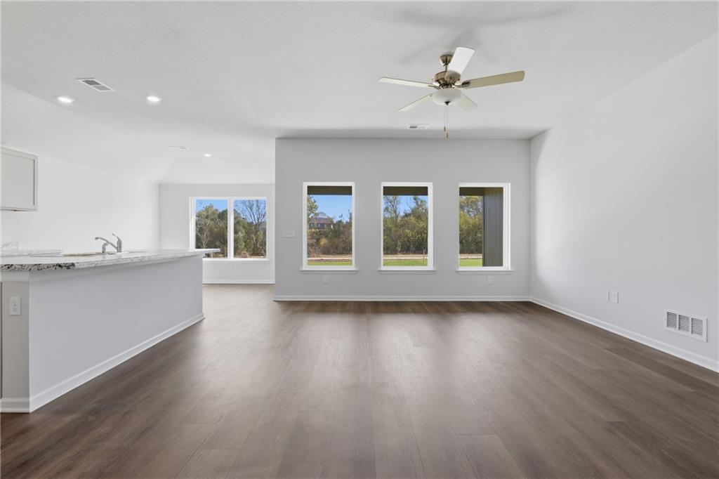 20249 West 194th Terrace Spring Hill, KS 66083 - Photo 3 of 12