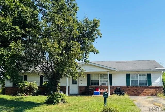 $110,000 | 1997 Oak Tree Lane, Cahokia, IL 62206