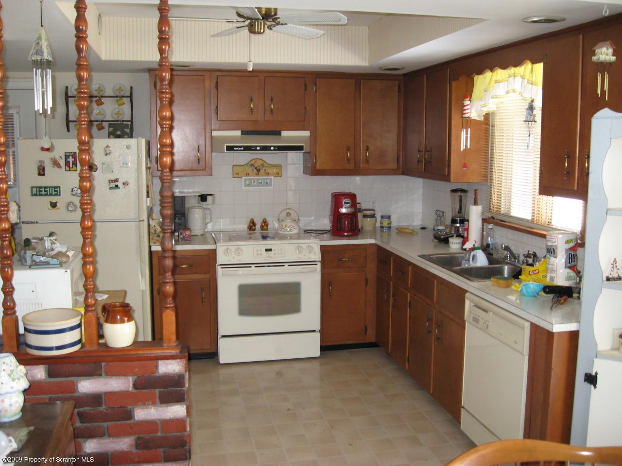 617 White Birch Road Clarks Summit, PA 18411 - Photo 4 of 9 Gallery Image 4