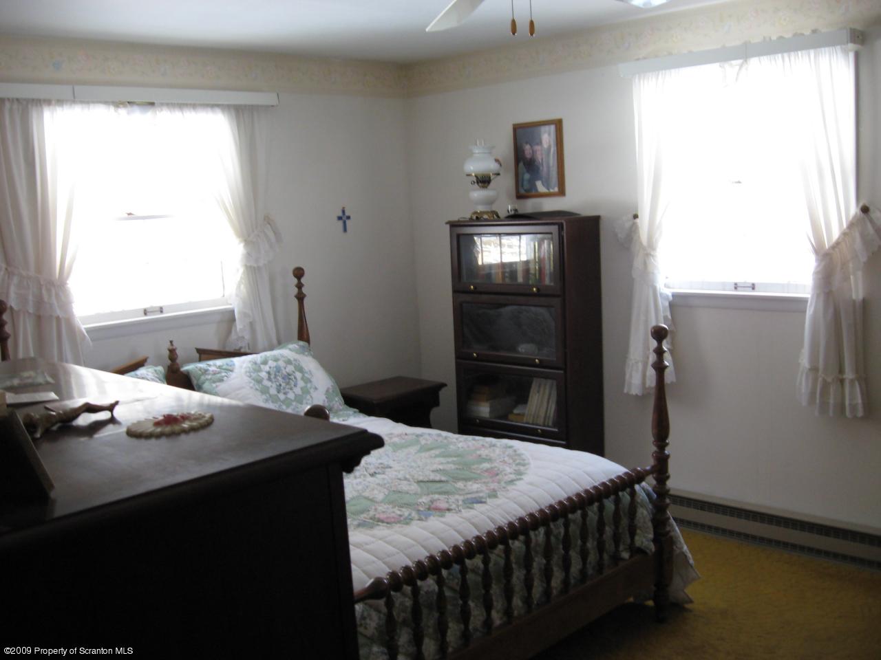 617 White Birch Road Clarks Summit, PA 18411 - Photo 6 of 9 Gallery Image 6
