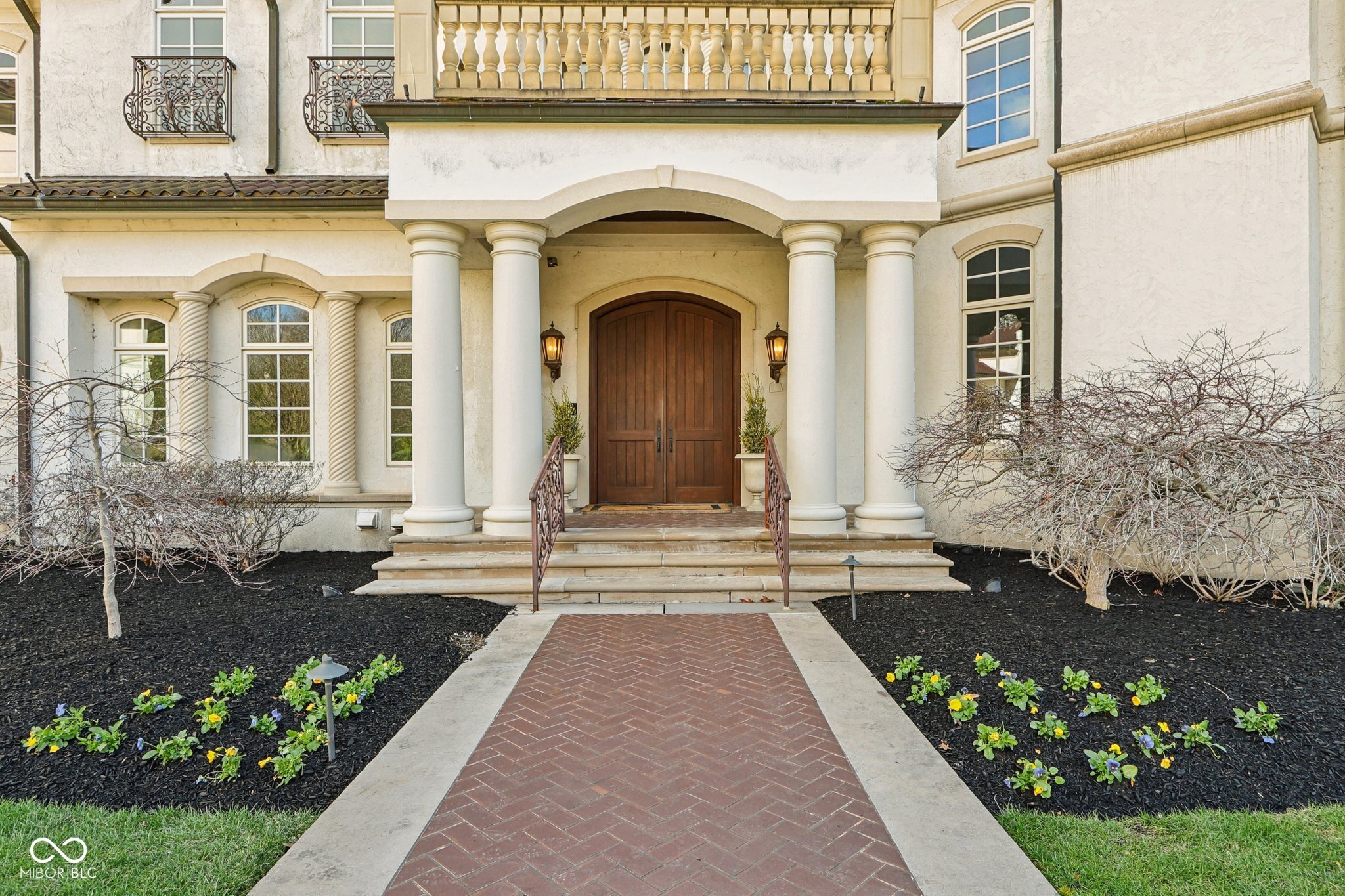 415 Springwood Drive Carmel, IN 46032 - Photo 4 of 77