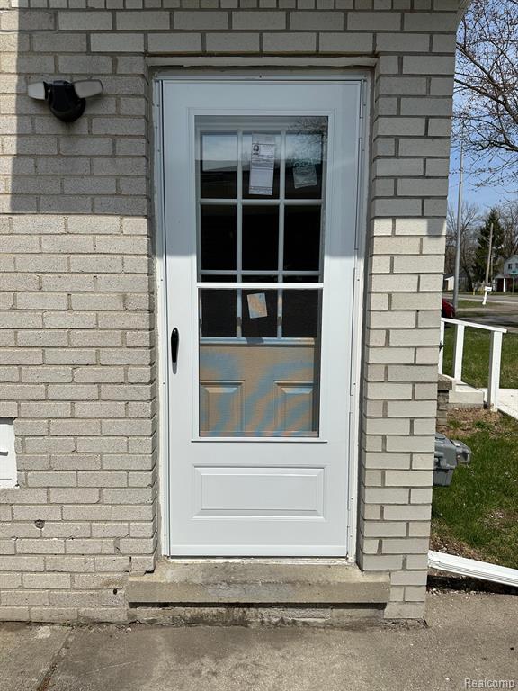 19175 Inkster Road Livonia, MI 48152 - Photo 4 of 49