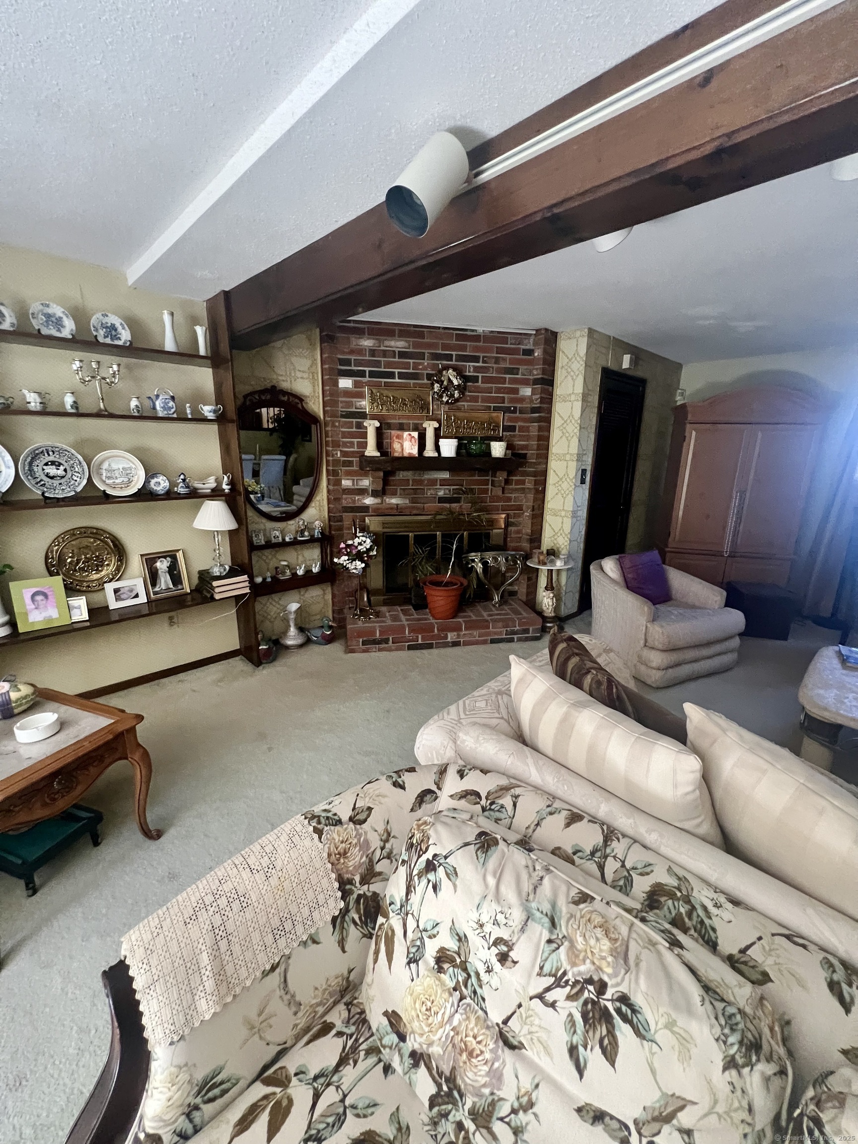 268 Fox Hill Road Wethersfield, CT 06109 - Photo 18 of 25 a bedroom with furniture and a mirror