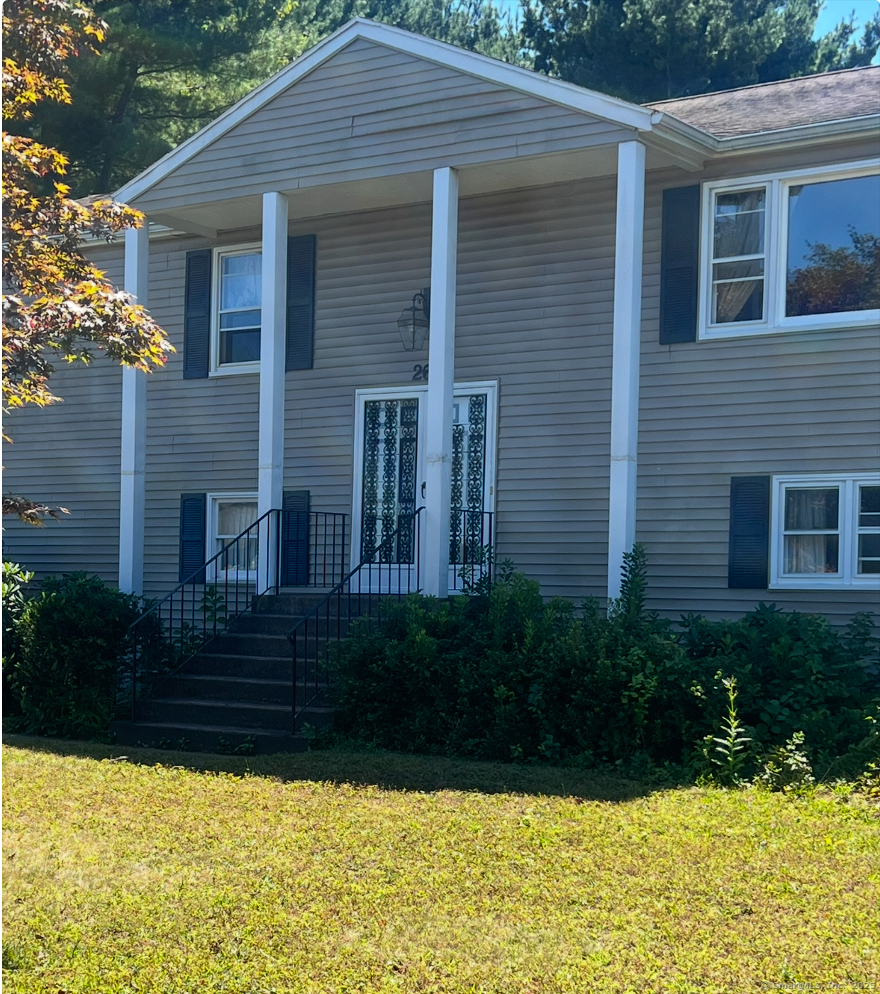 268 Fox Hill Road Wethersfield, CT 06109 - Photo 2 of 25 a view of a house with backyard and garden