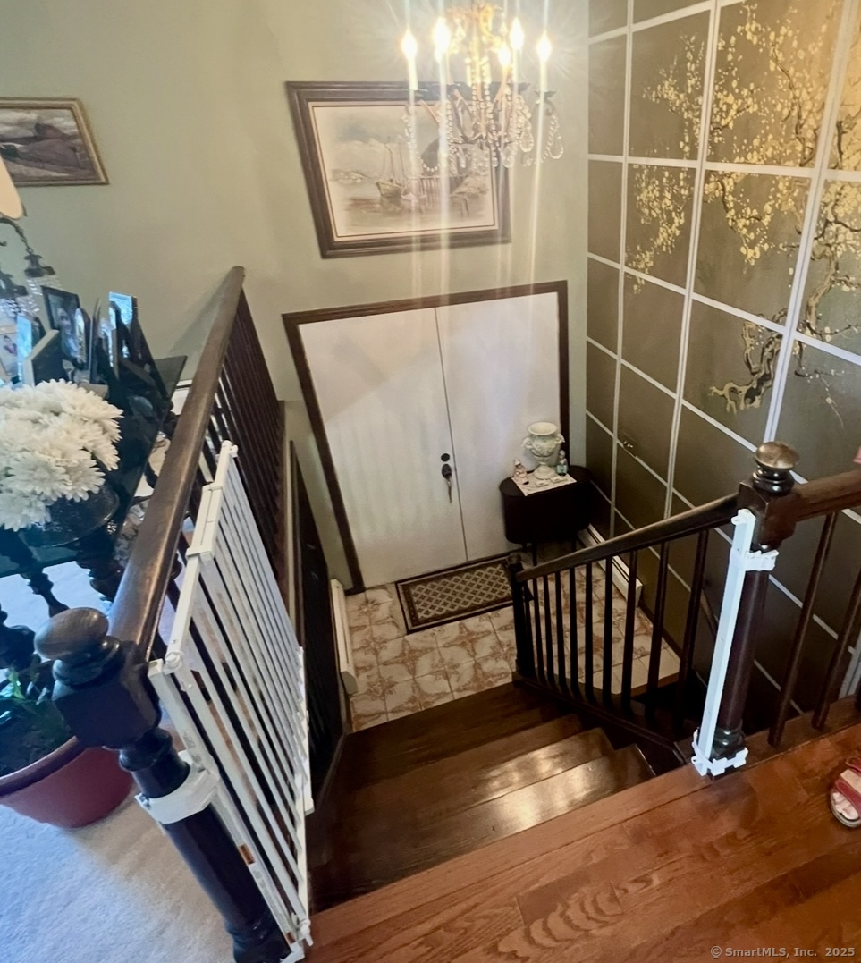 268 Fox Hill Road Wethersfield, CT 06109 - Photo 3 of 25 a view of entryway