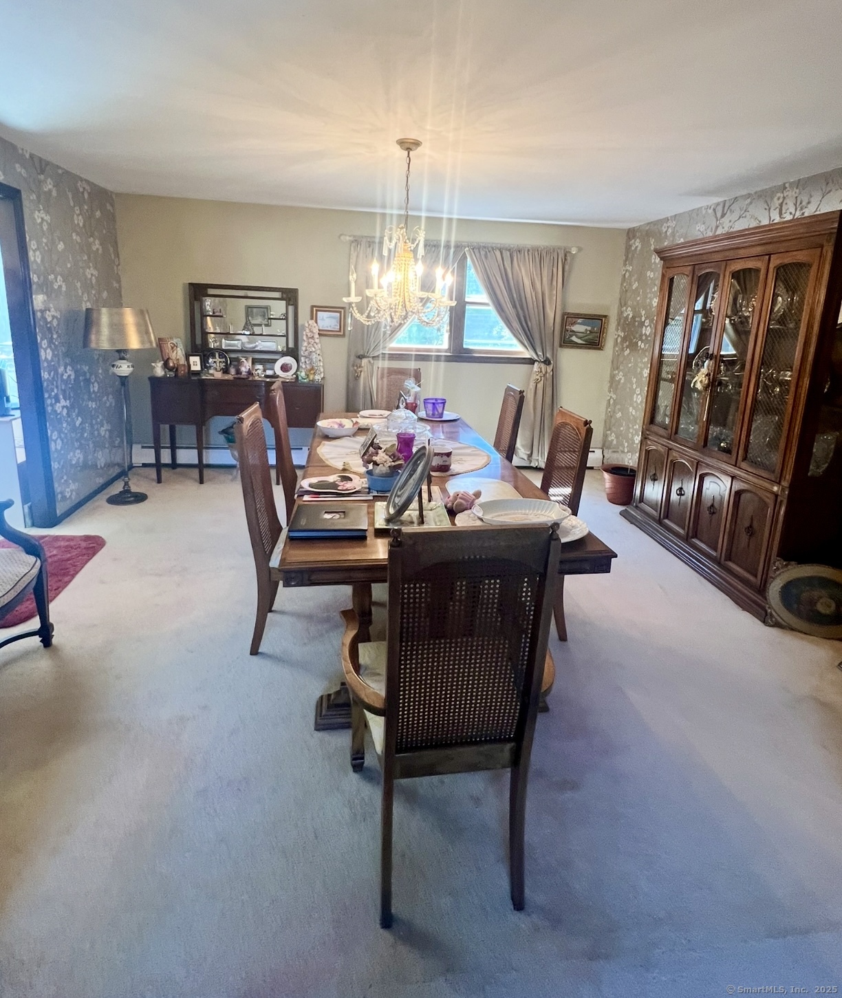 268 Fox Hill Road Wethersfield, CT 06109 - Photo 7 of 25 a living room with furniture and a window