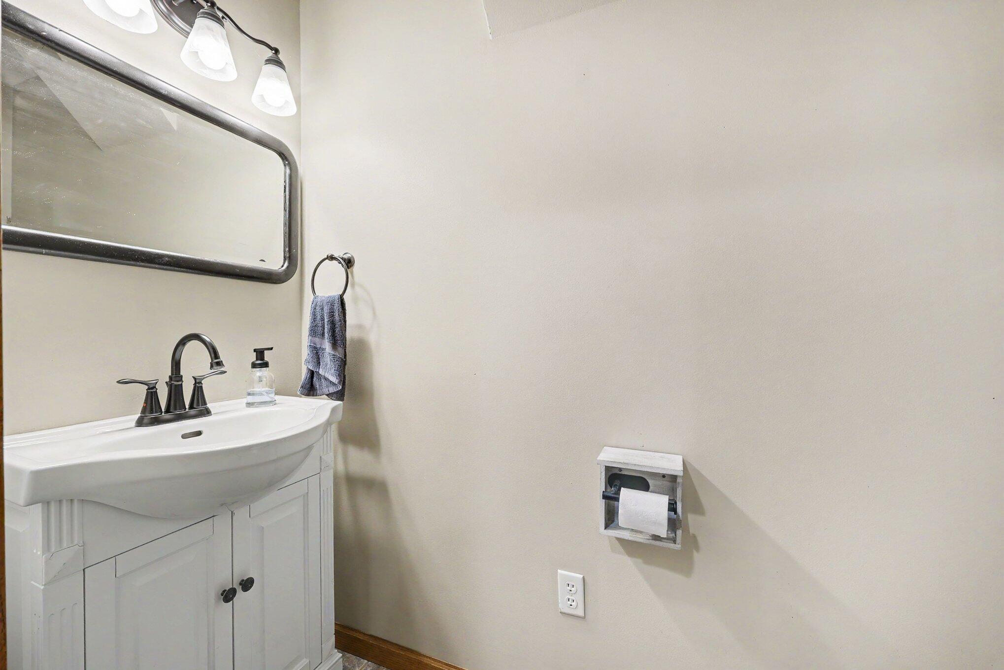11596 Roepke Road Gregory, MI 48137 - Photo 15 of 47 015_file_5114