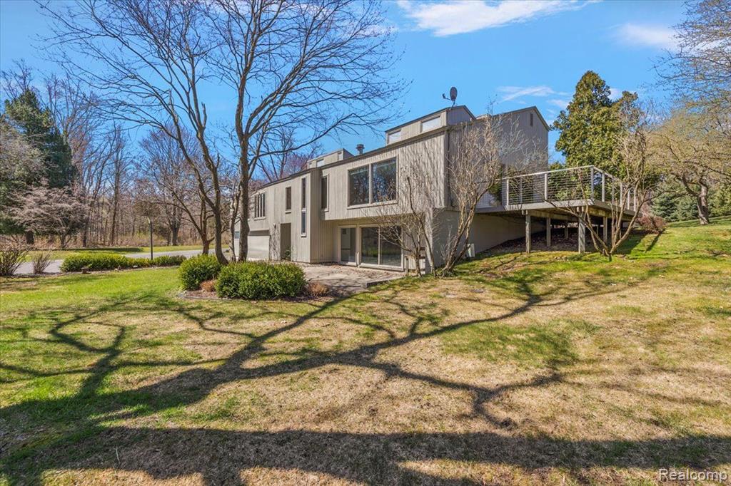 6145 Blue Beech Road Rochester Hills, MI 48306 - Photo 5 of 55