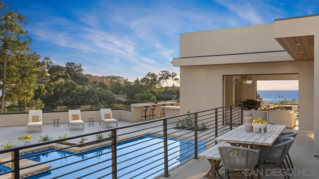 1631 Marisma Way La Jolla, CA 92037 - Photo 10 of 25