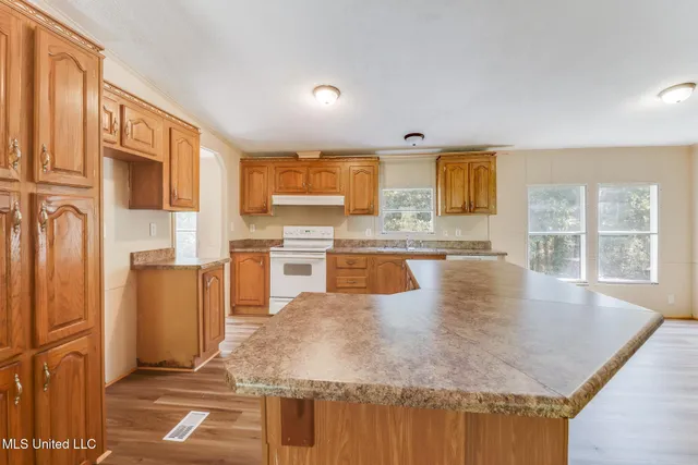 $159,000 | 10 Jefferson Road, Wiggins, MS 39577