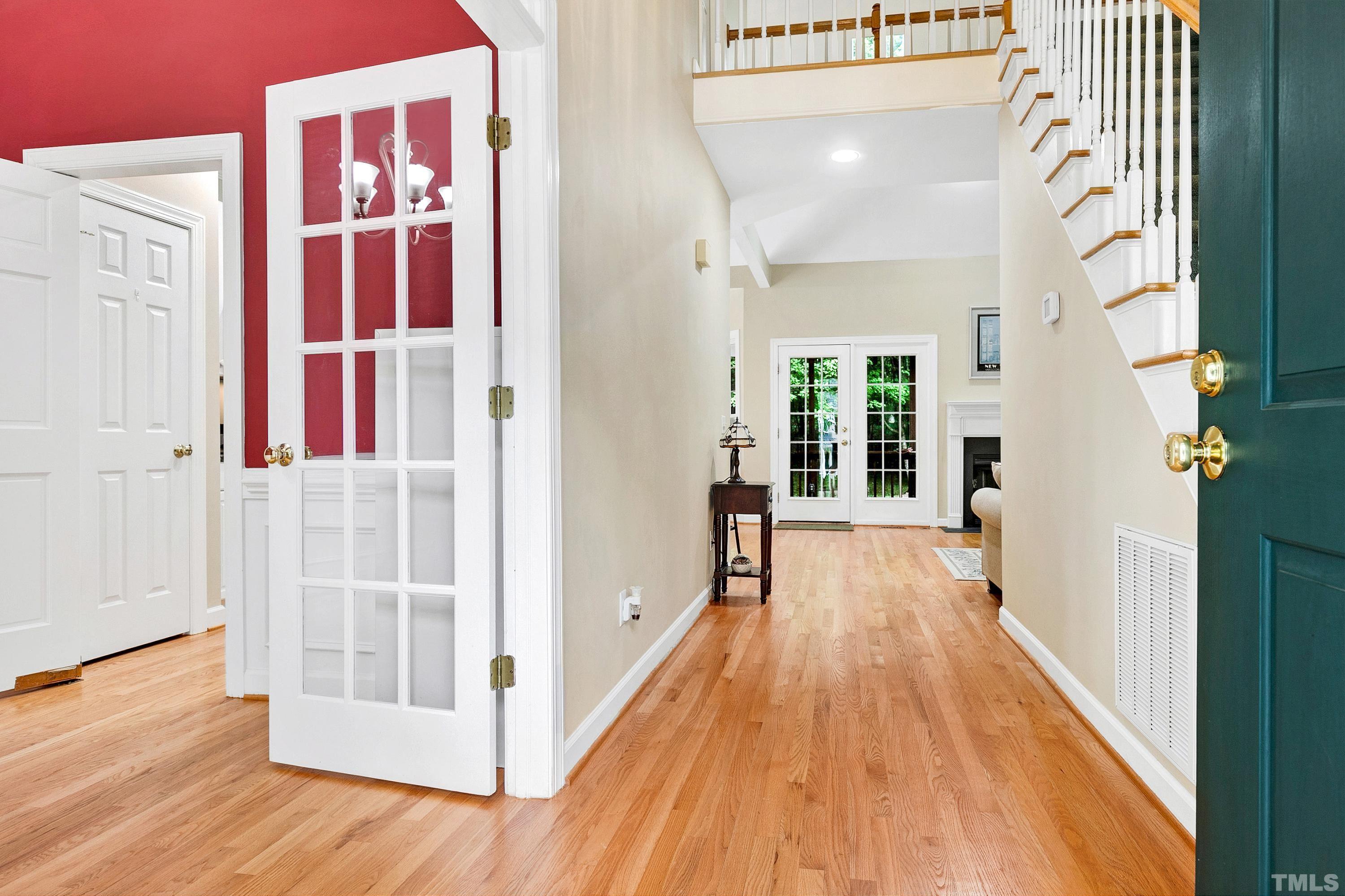 909 Cedar Downs Drive Raleigh, NC 27607 - Photo 4 of 32