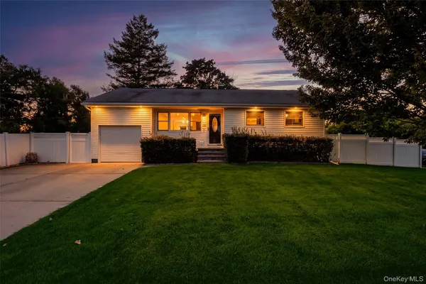 $699,000 | 492 Connetquot Avenue, Islip Terrace, NY 11752