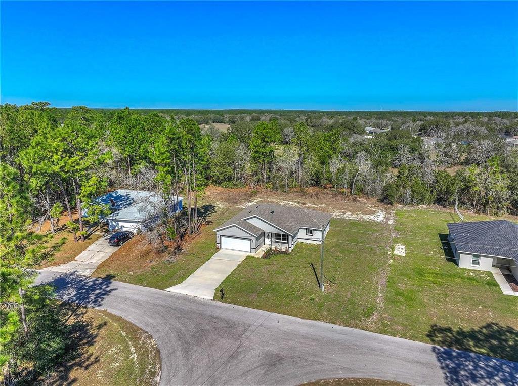15062 Southwest 63rd Court Road Ocala, FL 34473 - Photo 3 of 37