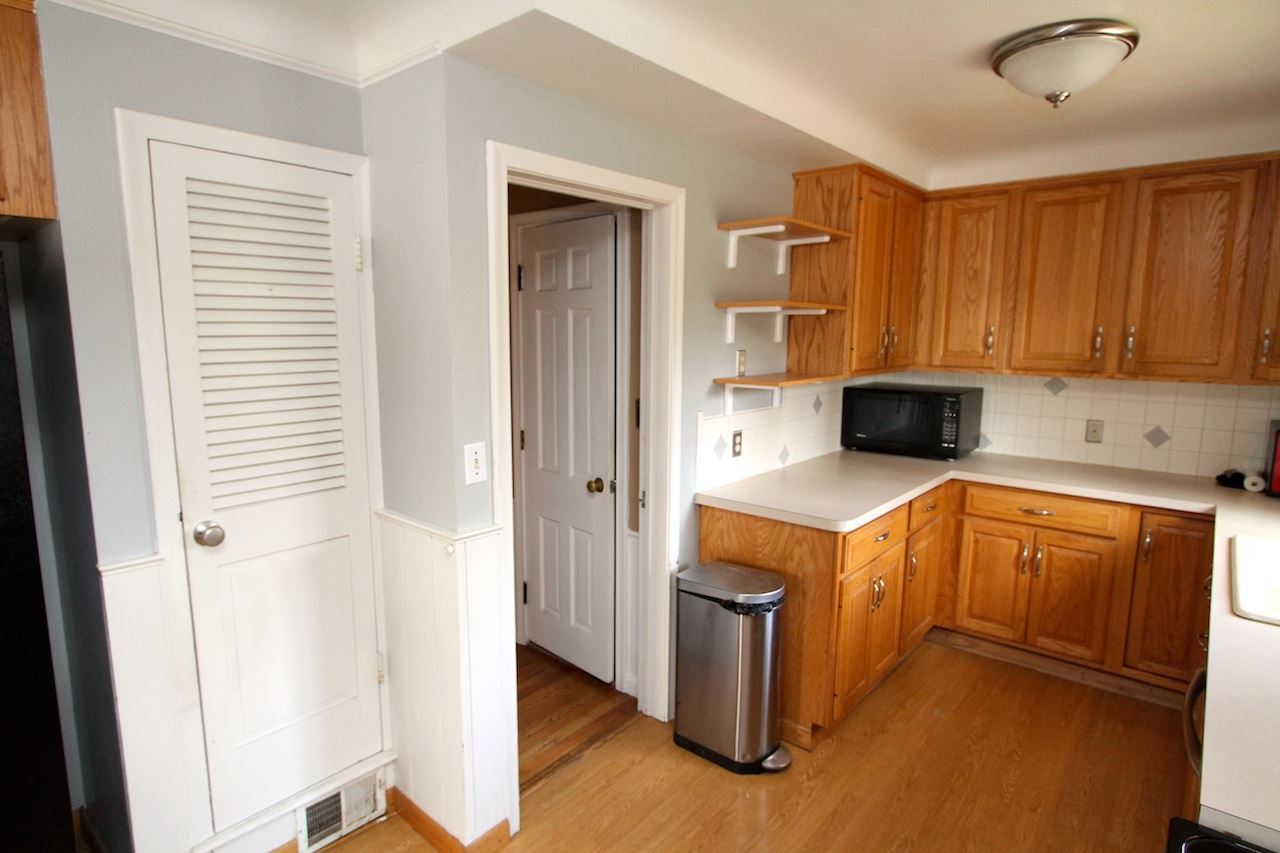 230 Hamilton Road Bloomfield Hills, MI 48301 - Photo 12 of 27 31344155-11.JPG