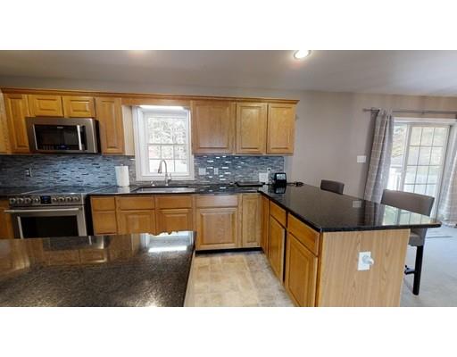 322 Townsend Harbor Road Lunenburg, MA 01462 - Photo 8 of 33 Gallery Image 8