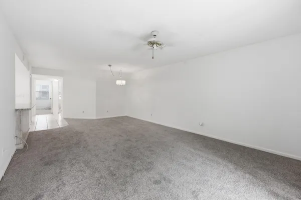 $2,400 | 9633 Riverside Drive, Unit E3, Coral Springs, FL 33071