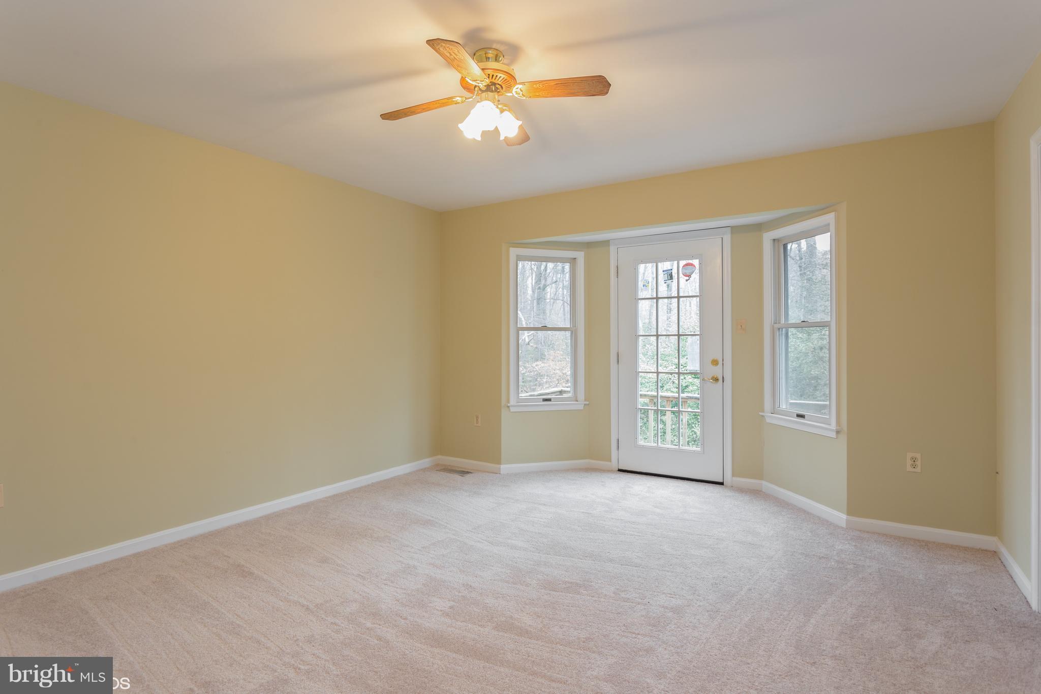 4656 Wilkerson Road Brandywine, MD 20613 - Photo 12 of 24 Living Room