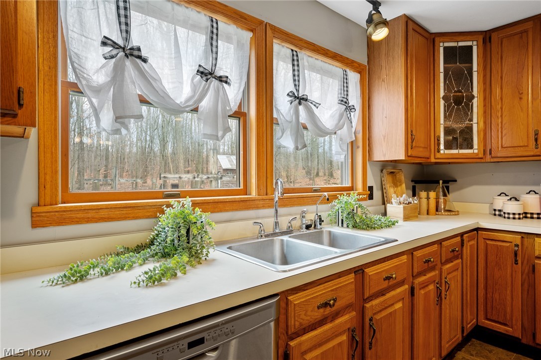 3328 Applegate Road Hubbard, OH 44425 - Photo 15 of 34 ANOTHER VIEW OF THIS BEAUTIFUL KITCHEN