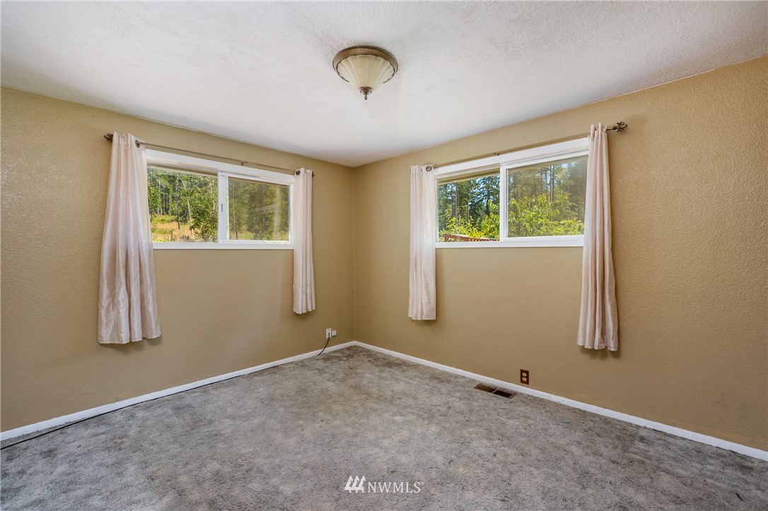 96 West Henni Road Oak Harbor, WA 98277 - Photo 11 of 39 Gallery Image 11
