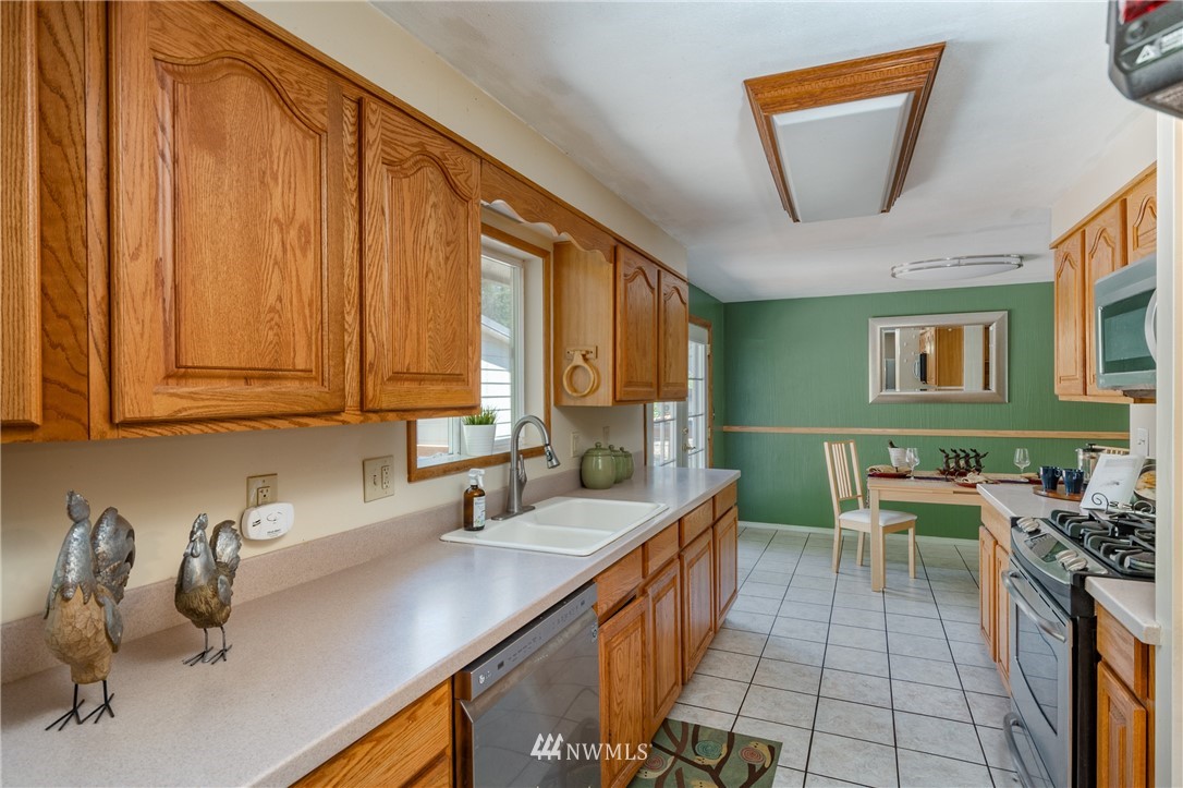 96 West Henni Road Oak Harbor, WA 98277 - Photo 7 of 39 Gallery Image 7