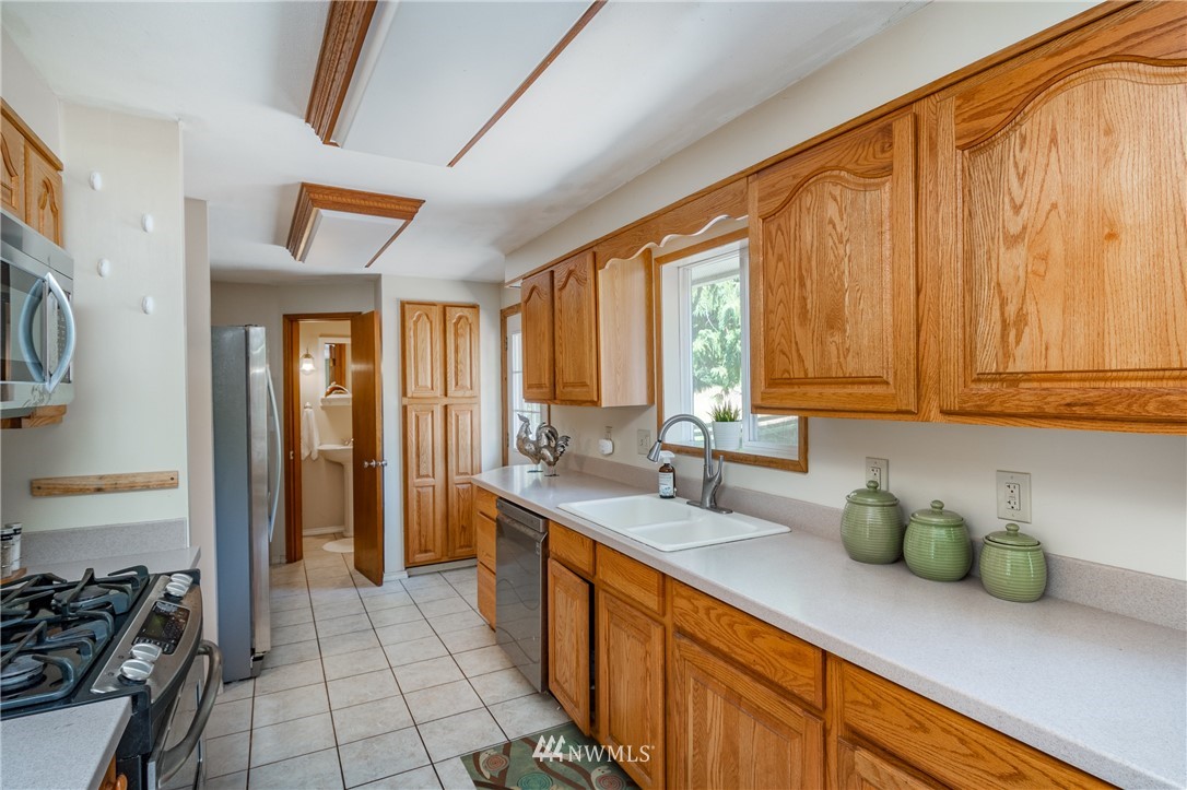 96 West Henni Road Oak Harbor, WA 98277 - Photo 9 of 39 Gallery Image 9