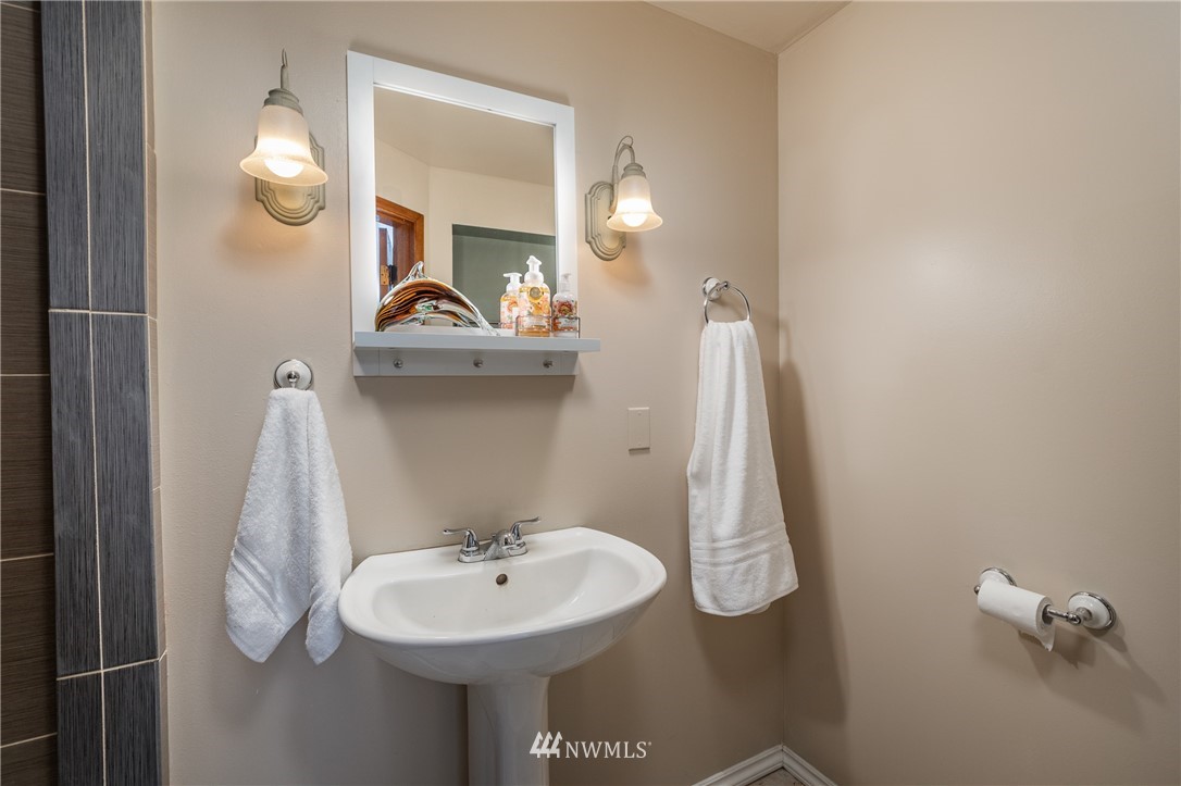 96 West Henni Road Oak Harbor, WA 98277 - Photo 10 of 39 Gallery Image 10