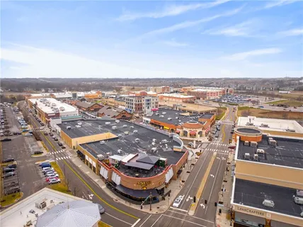 $365,000 | 8509 Northwest Winter Avenue, Kansas City, MO 64153