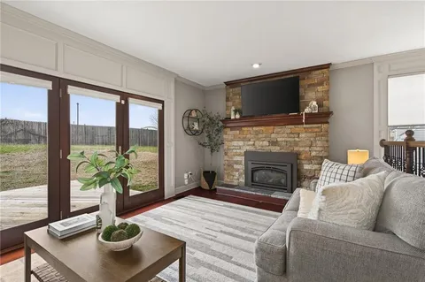 $365,000 | 8509 Northwest Winter Avenue, Kansas City, MO 64153