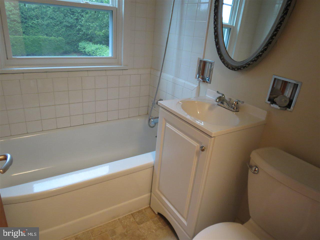 734 Linden Road Hershey, PA 17033 - Photo 13 of 15 Gallery Image 13