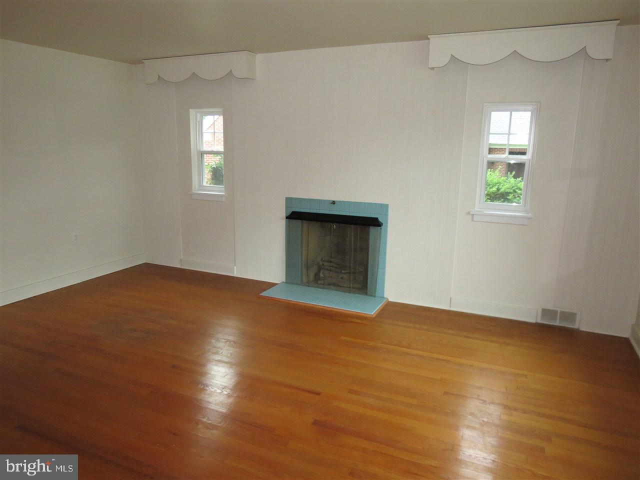 734 Linden Road Hershey, PA 17033 - Photo 6 of 15 Gallery Image 6
