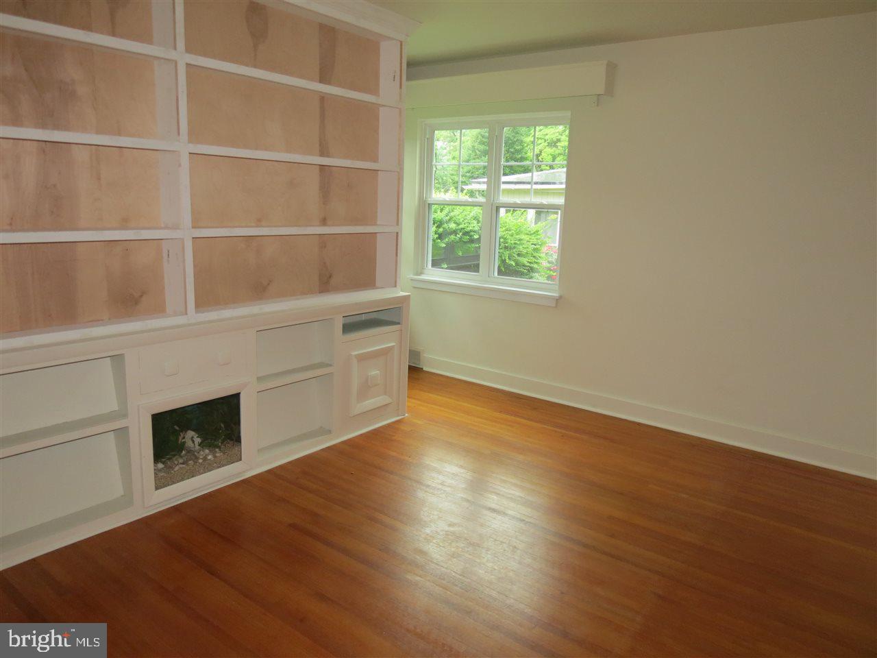 734 Linden Road Hershey, PA 17033 - Photo 7 of 15 Gallery Image 7