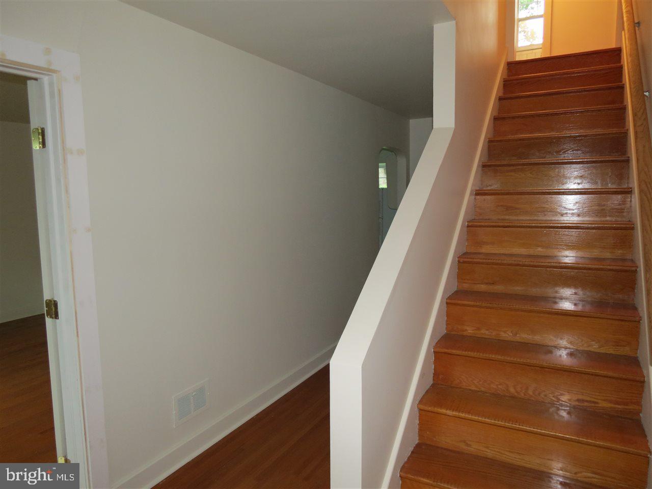 734 Linden Road Hershey, PA 17033 - Photo 10 of 15 Gallery Image 10