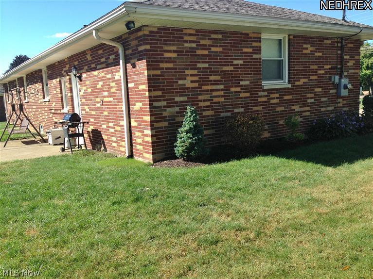 1895 Massillon Road Akron, OH 44312 - Photo 2 of 25