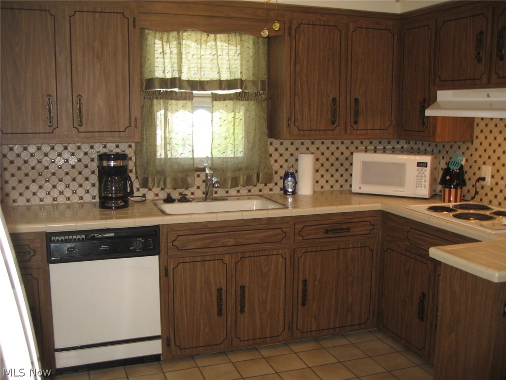 9505 Alexander Road Garfield Heights, OH 44125 - Photo 5 of 27 Gallery Image 5