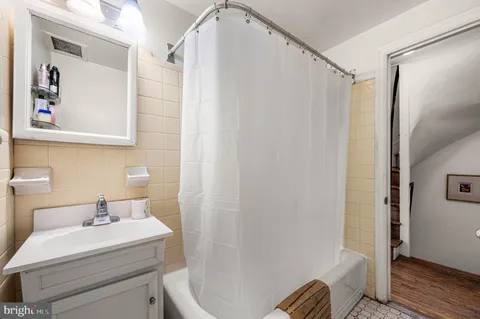 $925,000 | 2035 Rittenhouse Square, Philadelphia, PA 19103