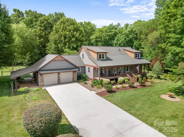 $999,999 | 222 Oakhill Street, Iron Station, NC 28080