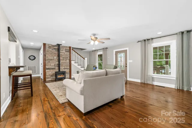 $999,999 | 222 Oakhill Street, Iron Station, NC 28080