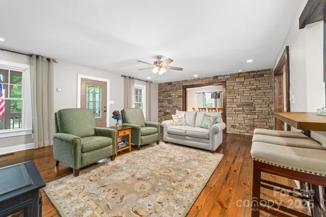 $999,999 | 222 Oakhill Street, Iron Station, NC 28080