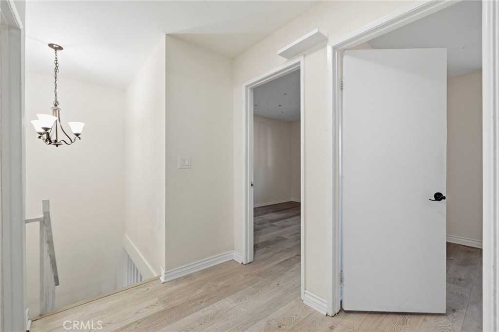 4502 Lubbock Drive, Unit D Simi Valley, CA 93063 - Photo 13 of 37 Upstairs hallway