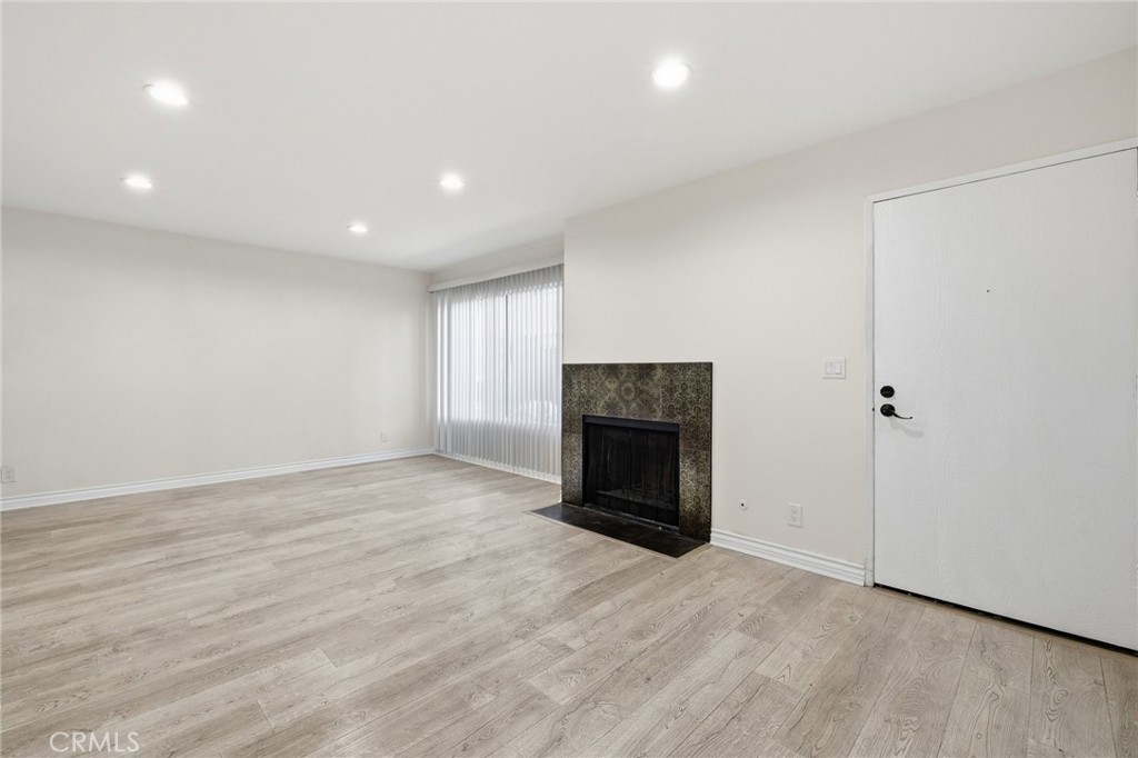 4502 Lubbock Drive, Unit D Simi Valley, CA 93063 - Photo 16 of 37