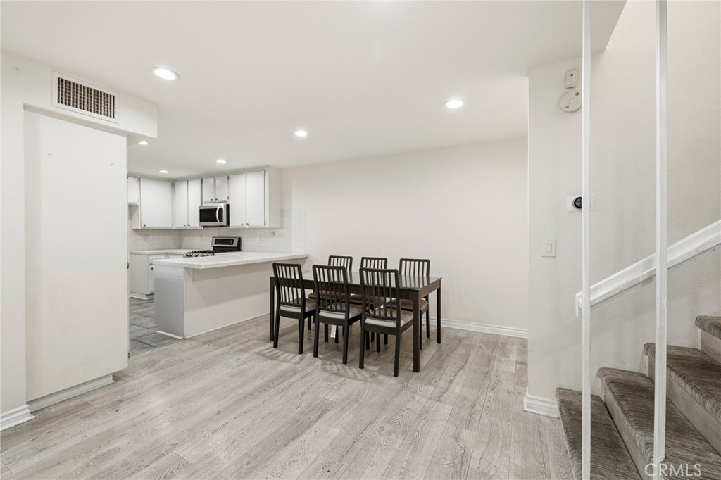 4502 Lubbock Drive, Unit D Simi Valley, CA 93063 - Photo 17 of 37