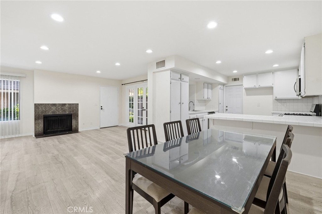 4502 Lubbock Drive, Unit D Simi Valley, CA 93063 - Photo 21 of 37