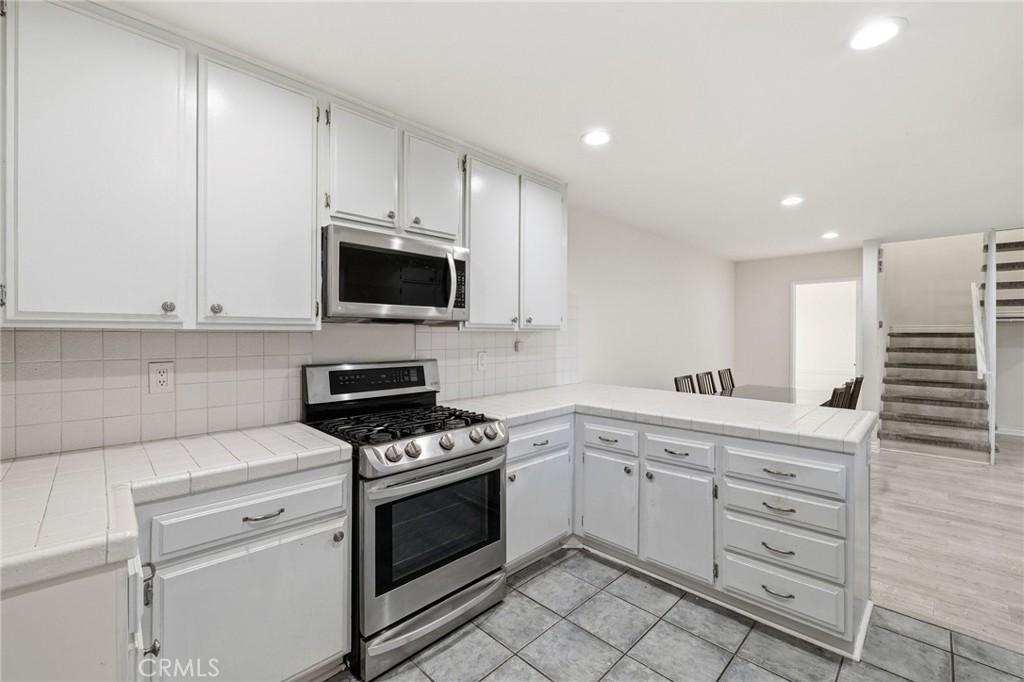 4502 Lubbock Drive, Unit D Simi Valley, CA 93063 - Photo 26 of 37