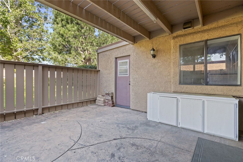 4502 Lubbock Drive, Unit D Simi Valley, CA 93063 - Photo 32 of 37 Private backyard