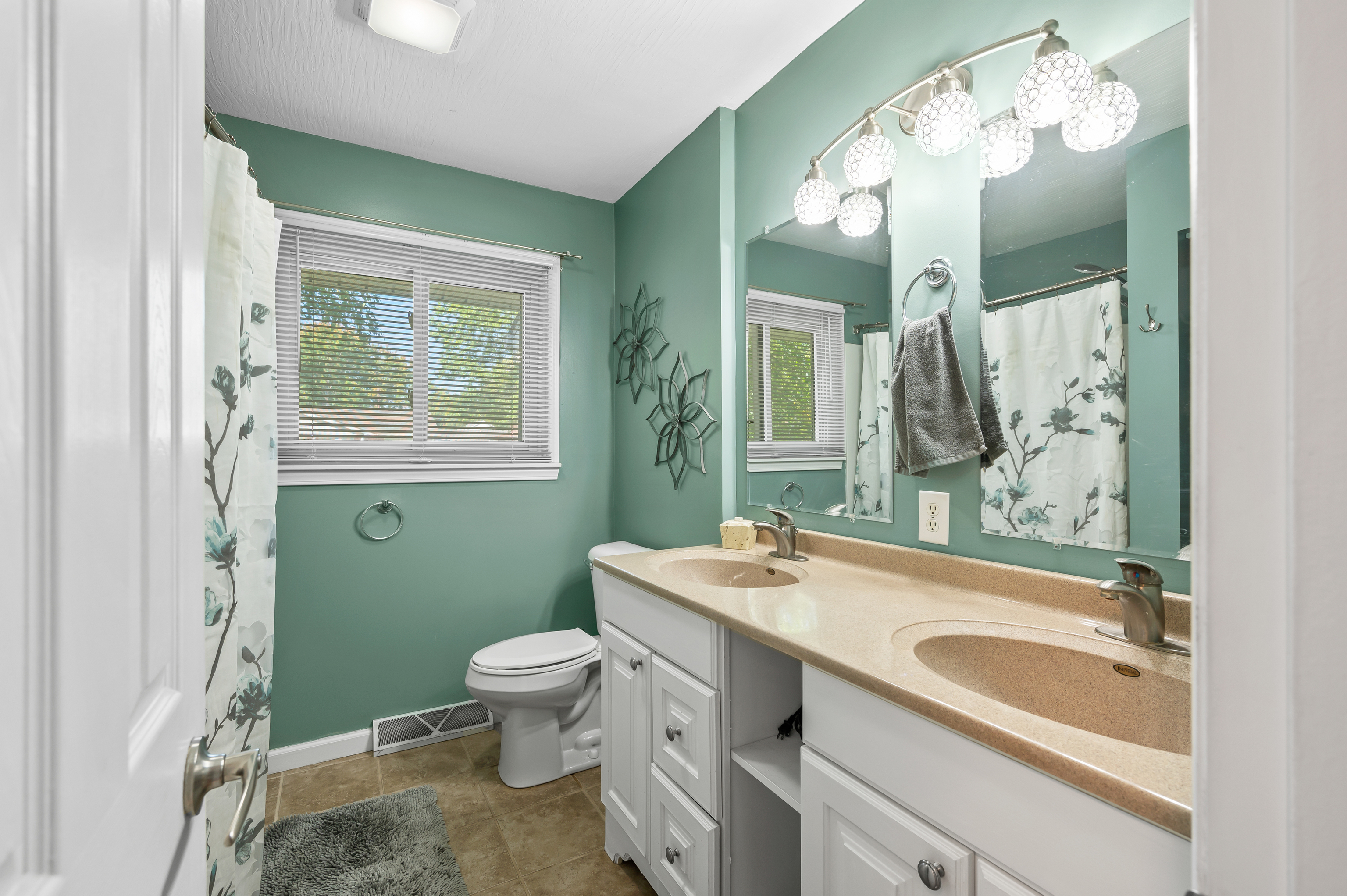 2831 Taylor Road Columbus, IN 47203 - Photo 12 of 30 Gallery Image 12