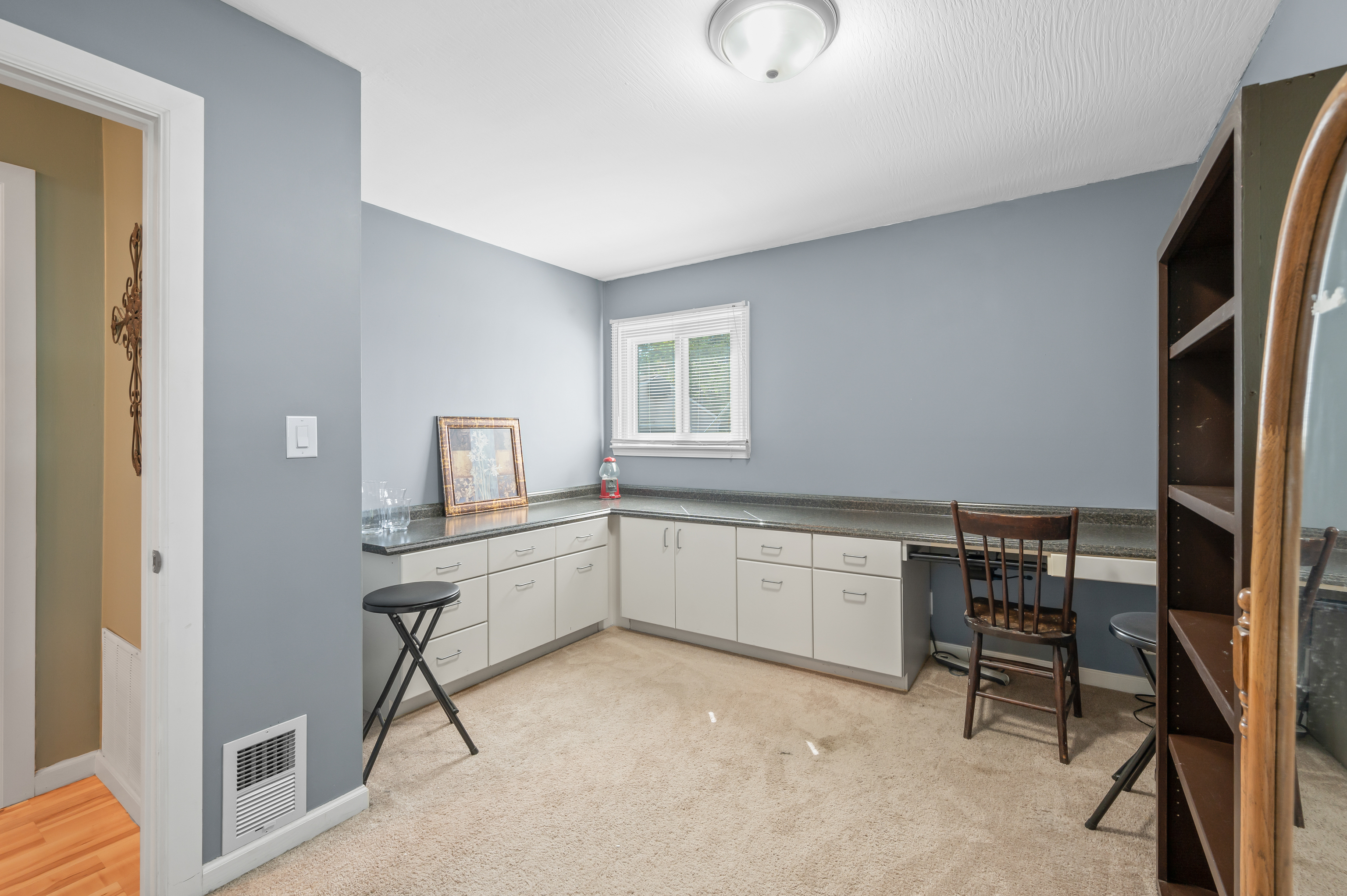 2831 Taylor Road Columbus, IN 47203 - Photo 18 of 30 Gallery Image 18